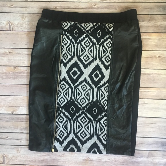 Isle Dresses & Skirts - Faux leather zipper diamond pattern ISLE skirt